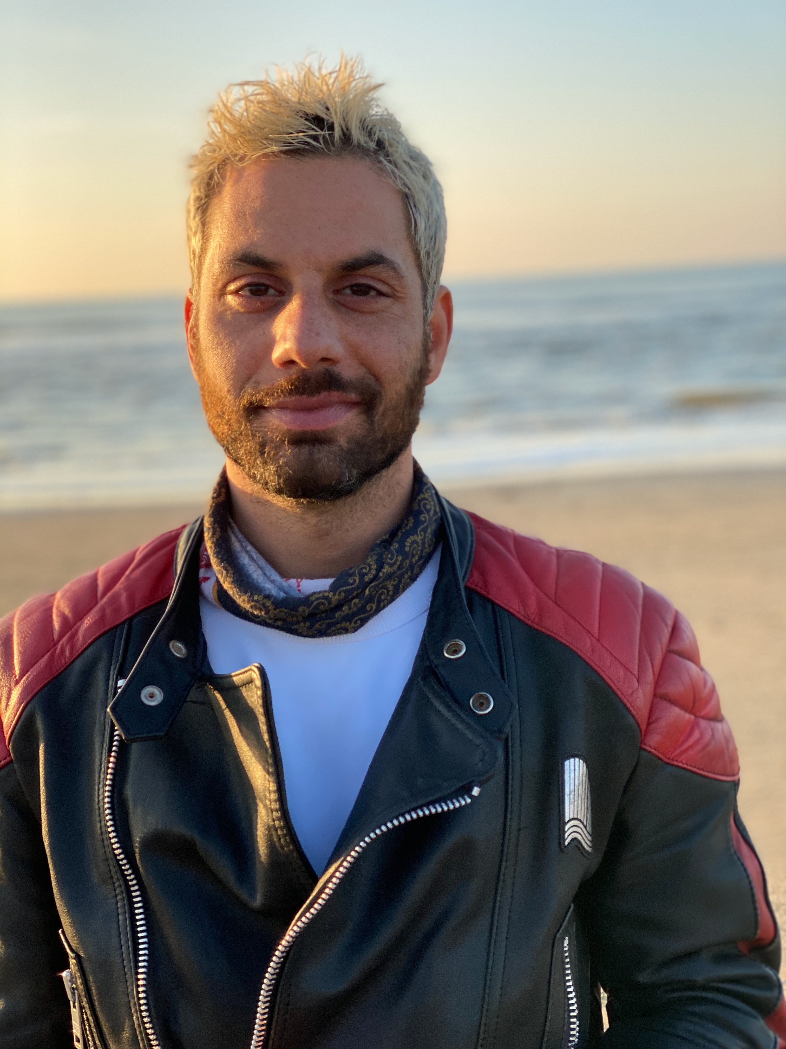 Marek beside the sea